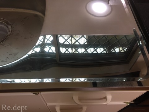 17-68　キッチン鏡面天板補修