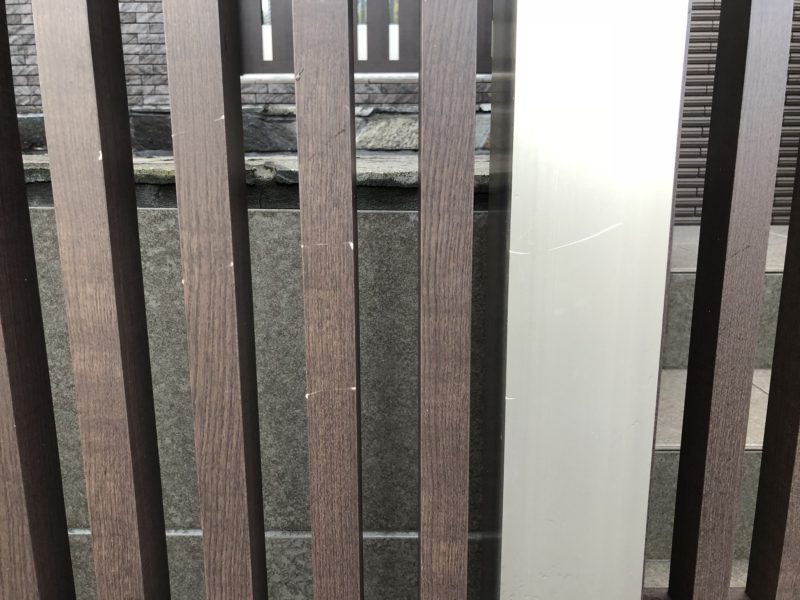 18-40  アルミ門扉キズ補修