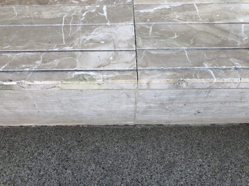 18-26  大理石欠け補修