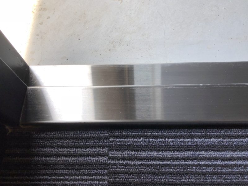 18-61  沓摺へこみ補修