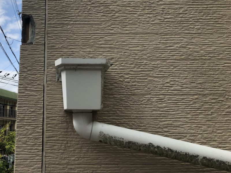 18-82  外壁穴補修