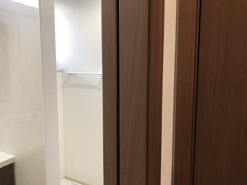 19-2  ドア枠 キズ補修