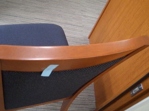 11-26　椅子へこみ傷