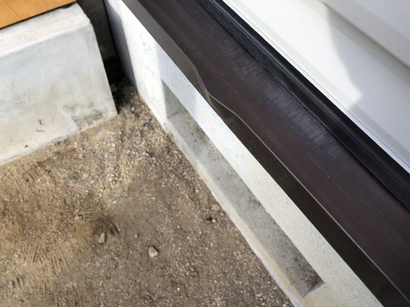 18-124  アルミサッシ曲がり補修