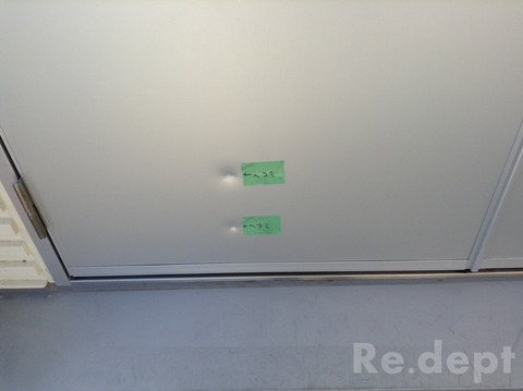 16-42　アルミドアへこみ補修