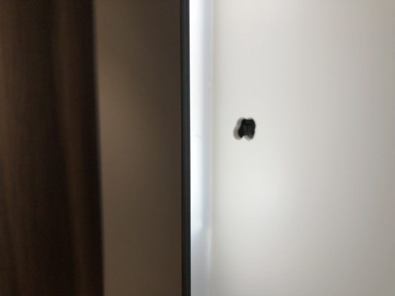 18-57 トイレ パネル補修