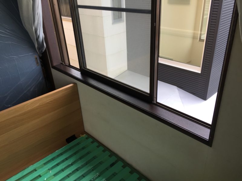 18-31  窓枠塗装補修