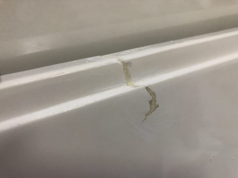 18-91  ユニットバス 割れ補修
