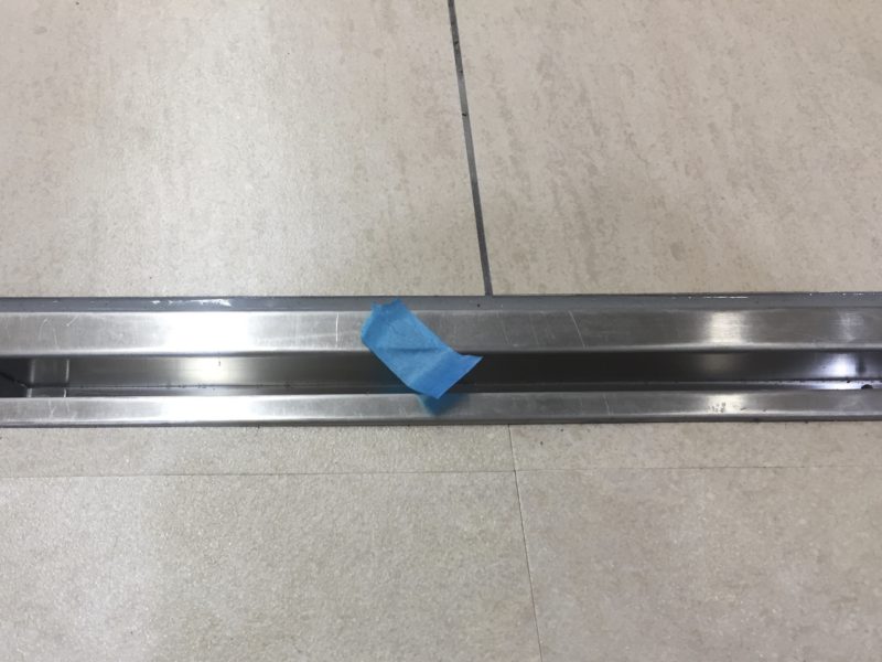 18-13  ステンレス凹み補修