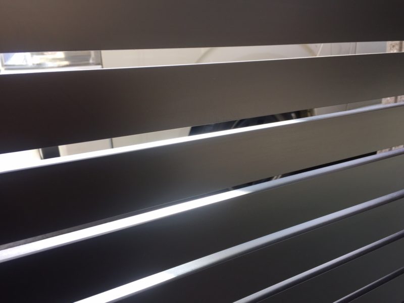 18-18  アルミ門扉 キズ補修