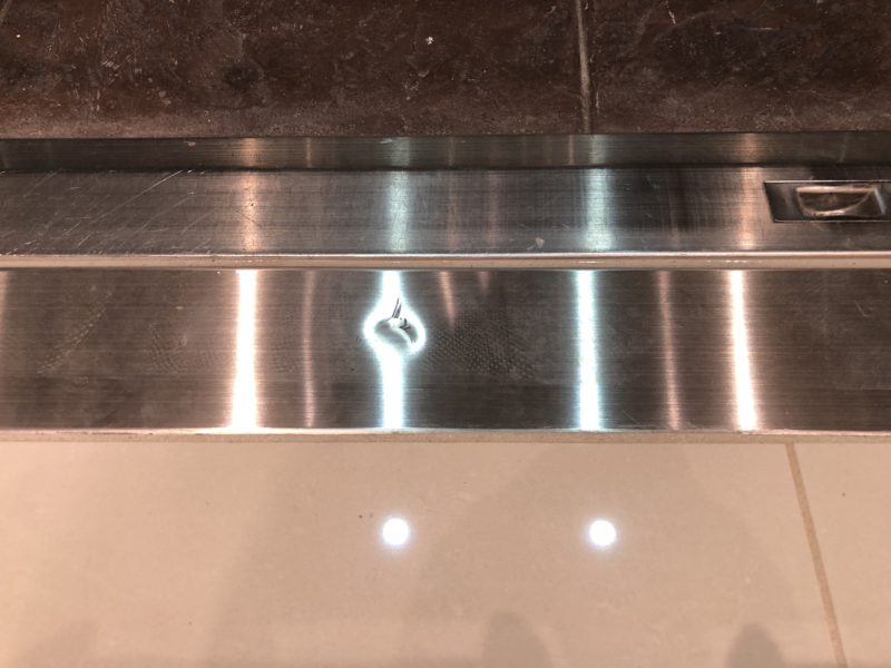 18-68  沓摺へこみ補修