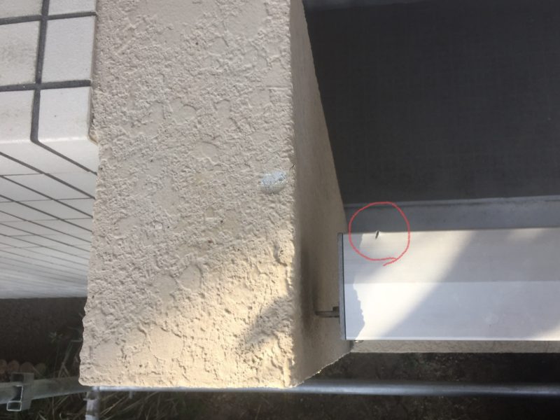 18-83  アルミ手すりキズ補修