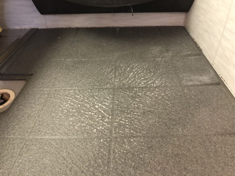 18-101   ユニットバス 床 塗装補修