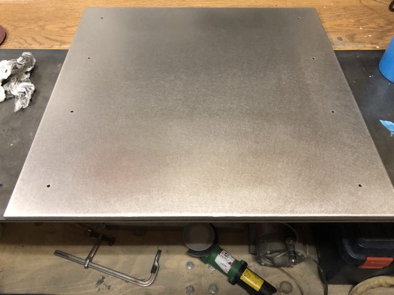 18-79  パネルビス穴補修