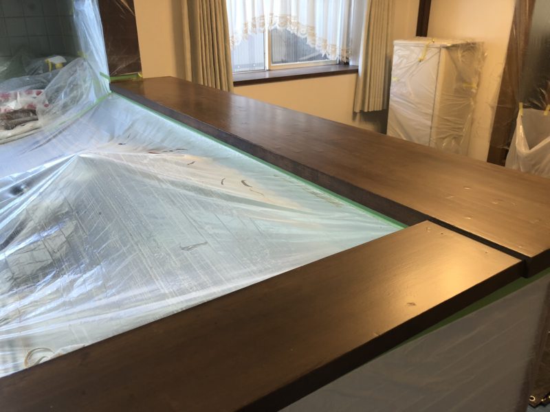 18-76  カウンター塗装補修