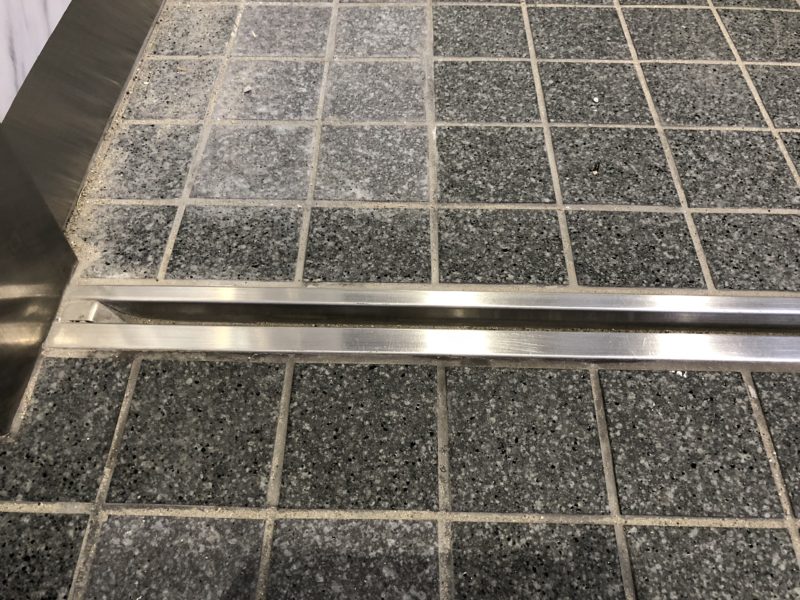 18-67  エンジンドア 再生研磨