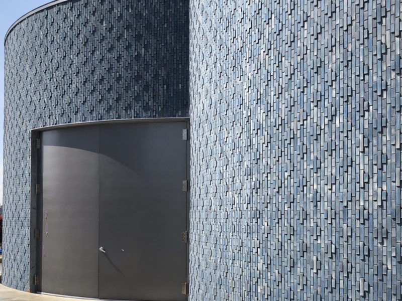 18-81  ドアへこみ補修