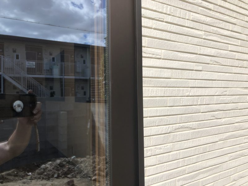 18-113  アルミサッシ へこみ補修