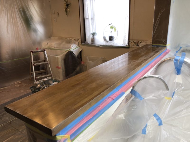 18-123  カウンター塗装補修