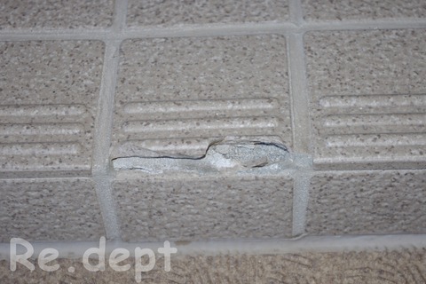 13-12　タイル割れ補修