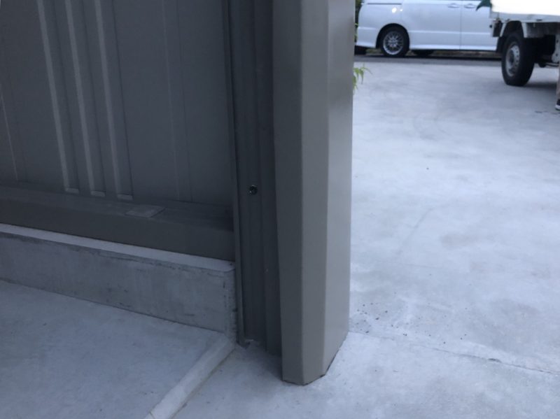 19-64  ガレージへこみ補修