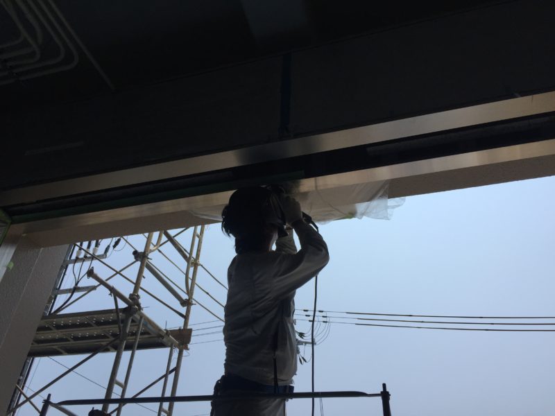 15-7 ステンレス シャッター枠 へこみ補修