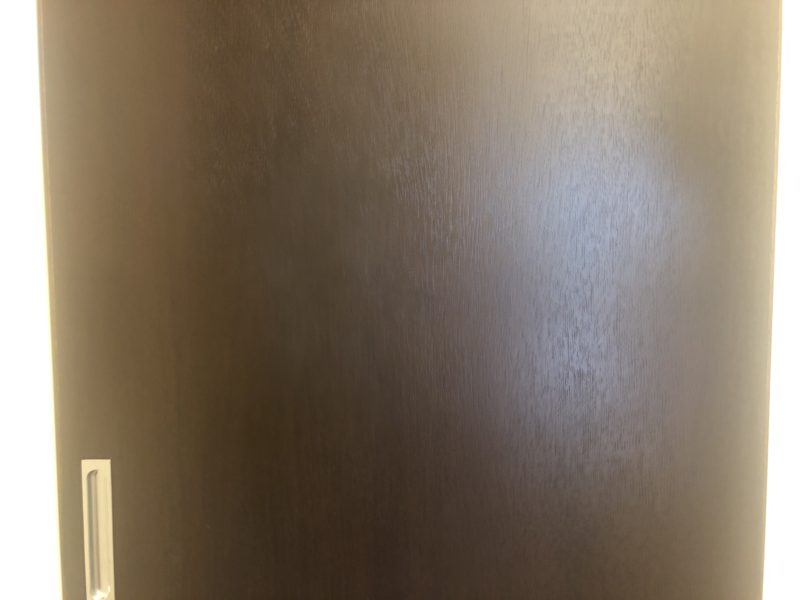 19-77 ドア 穴あき 補修