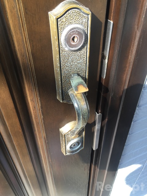 16-47 玄関ドア 取手補修