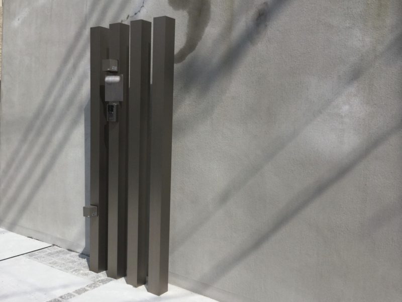 15-8 アルミ 柱キズ補修