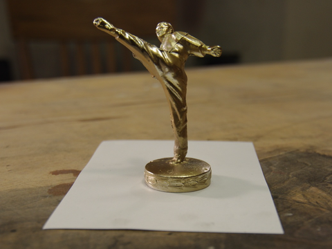 13-18-② トロフィー補修