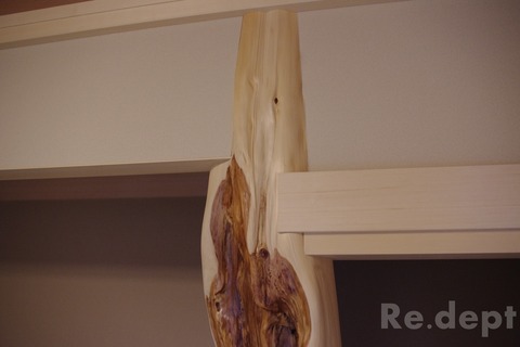 16-98 ムロ 床柱割れ補修