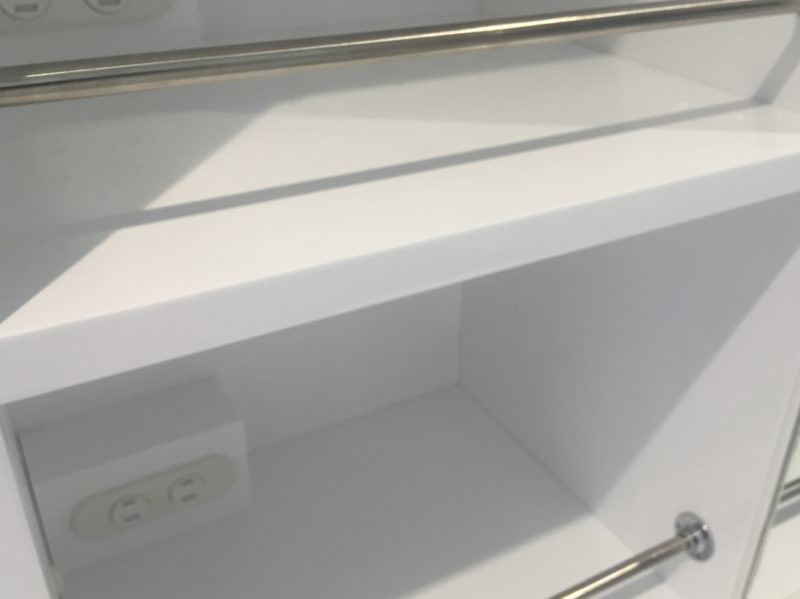 15-4 洗面キャビネット キズ補修