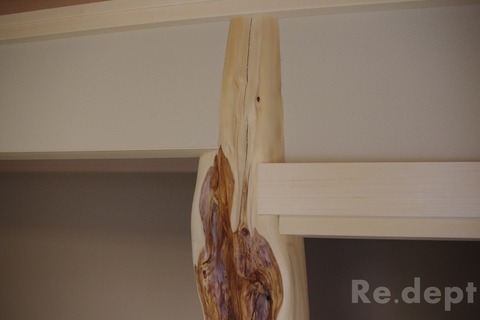 16-98 ムロ 床柱割れ補修