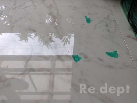 16-93 鏡面フロアーへこみ補修