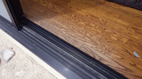 13-31 フロアー日焼け補修