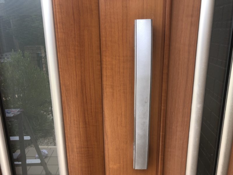 19-98 玄関ドア 変色補修 神戸市