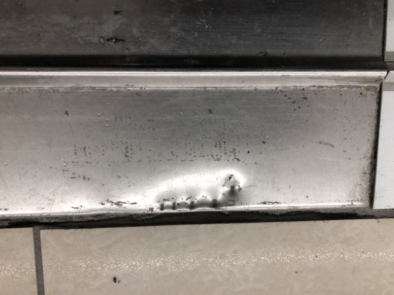 19-83 ステンレス沓摺 へこみ補修