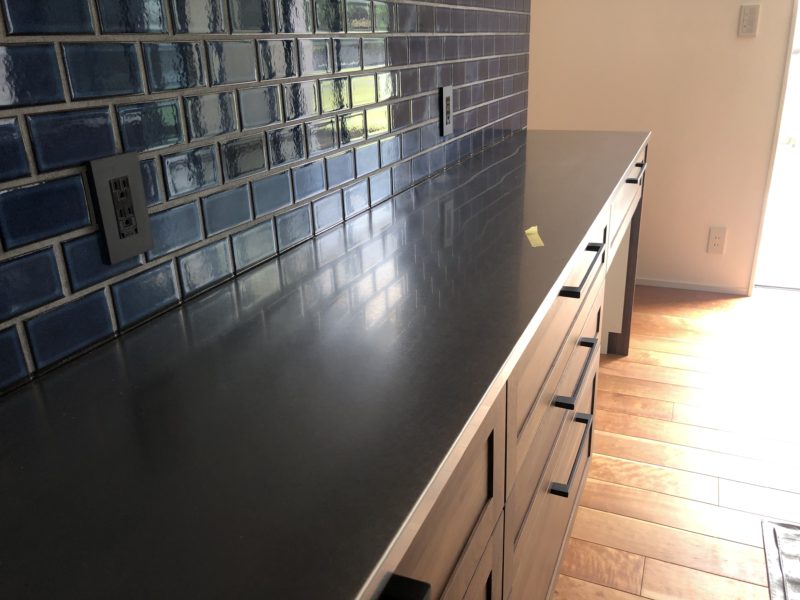 20-05  ステンレスカウンター キズ補修