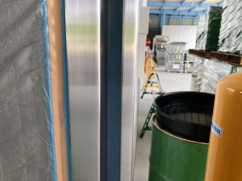 20-10 ステンレス枠 凹み補修