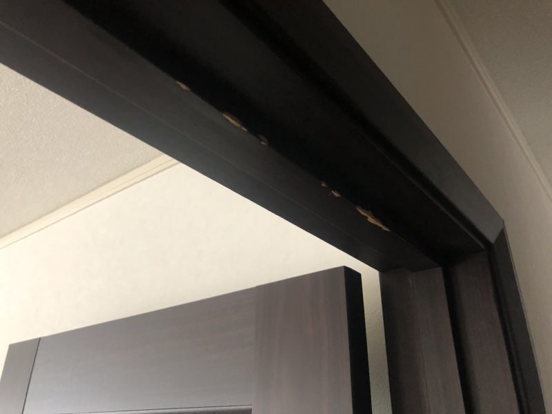 20-26 ドア枠 キズ補修