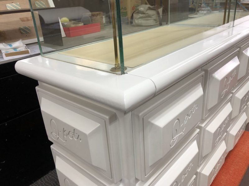 20-51 店舗什器 リフレッシュ塗装