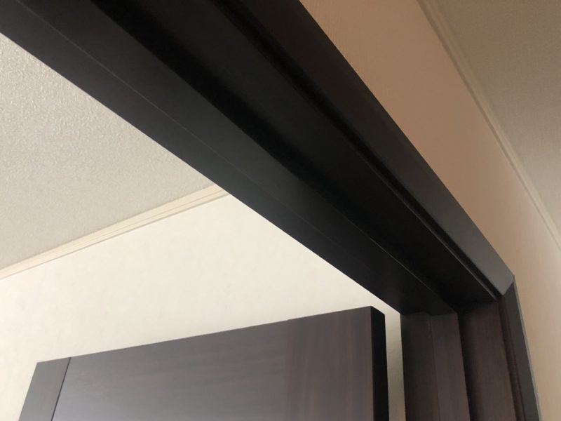 20-26 ドア枠 キズ補修