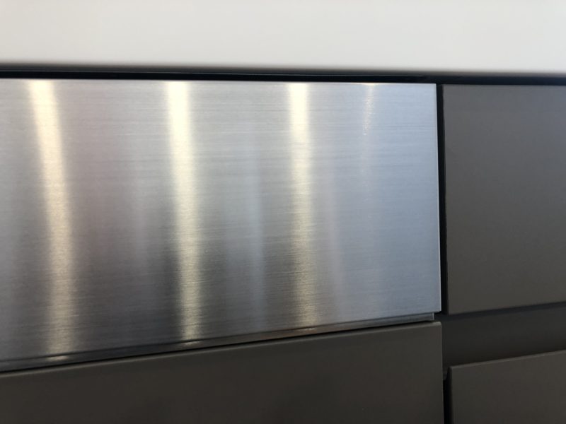 20-54 ミーレ食洗器 キズ補修