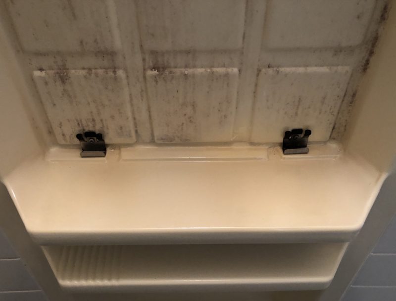 20-70 ユニットバス 収納台 割れ補修