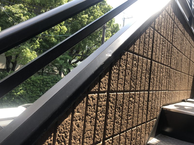 20-118 アルミ手摺り　へこみ補修