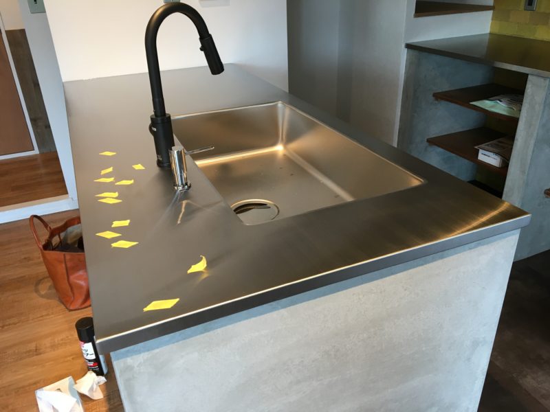 20-133 ステンレス製キッチン　キズ補修