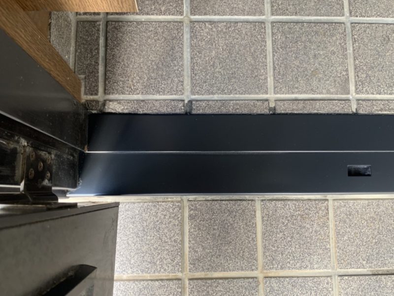 20-111 玄関敷居　塗装