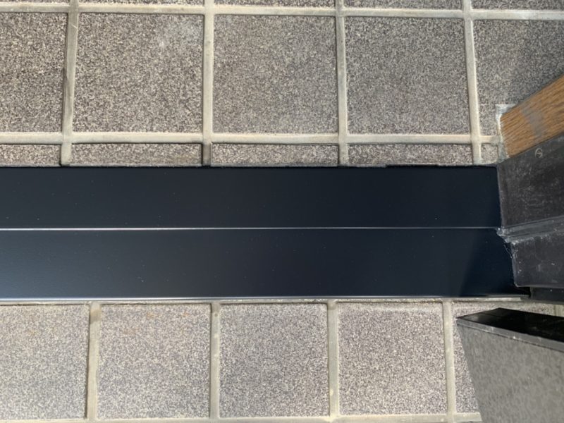 20-111 玄関敷居　塗装