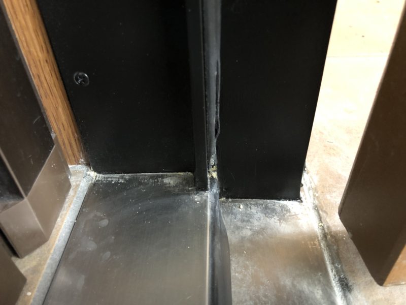 20-92 アルミサッシ　腐食補修