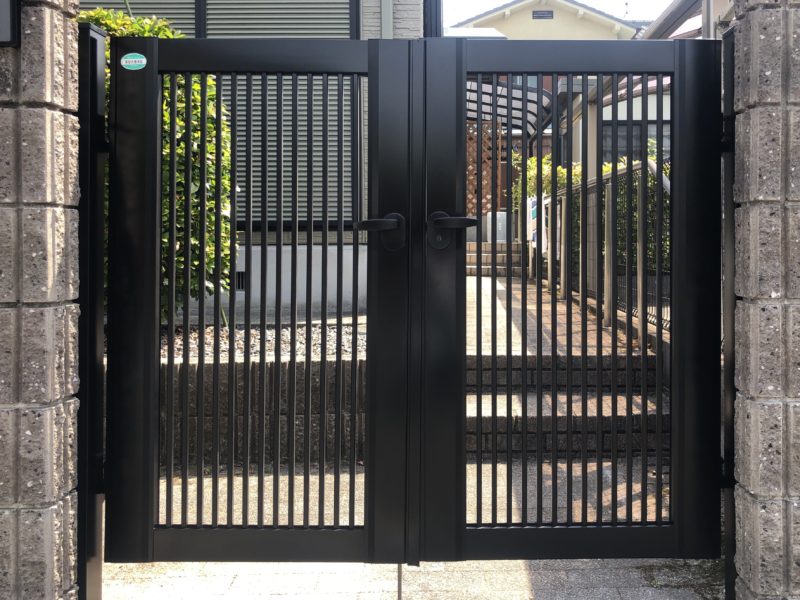 20-113 アルミ門扉　再塗装